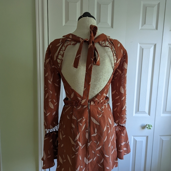 Cutout Finders Mini Dress 👗 - Picture 3 of 7